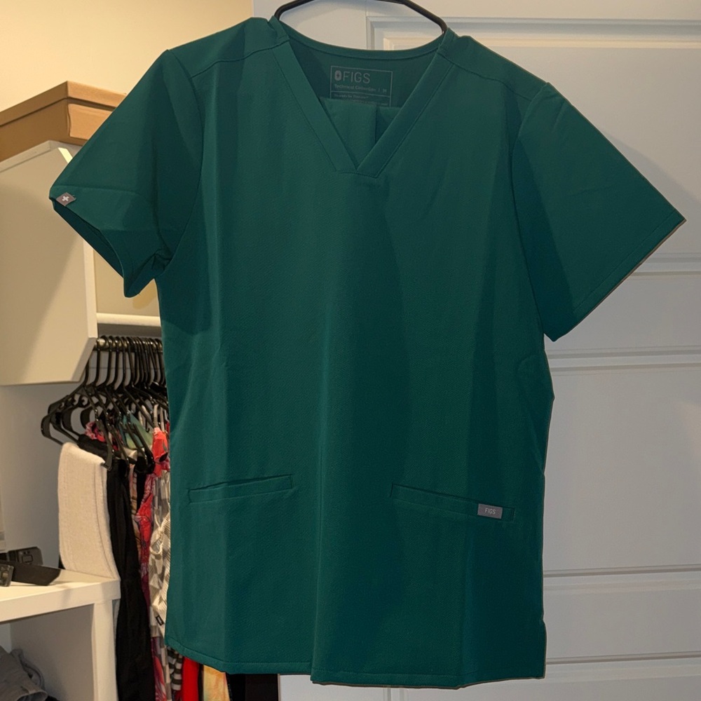 Figs Green Scrub Top With Matching Joggers